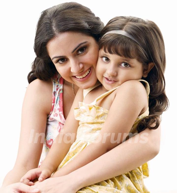 Shraddha Arya still