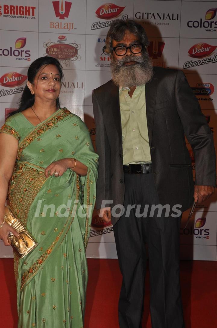 Anupam Shyam with wife at Global Indian Film & TV Honours Awards 2012