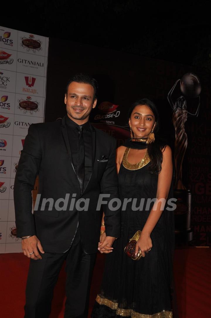 Vivek Oberoi with wife Priyanka Alva at Global Indian Film & TV Honours Awards 2012