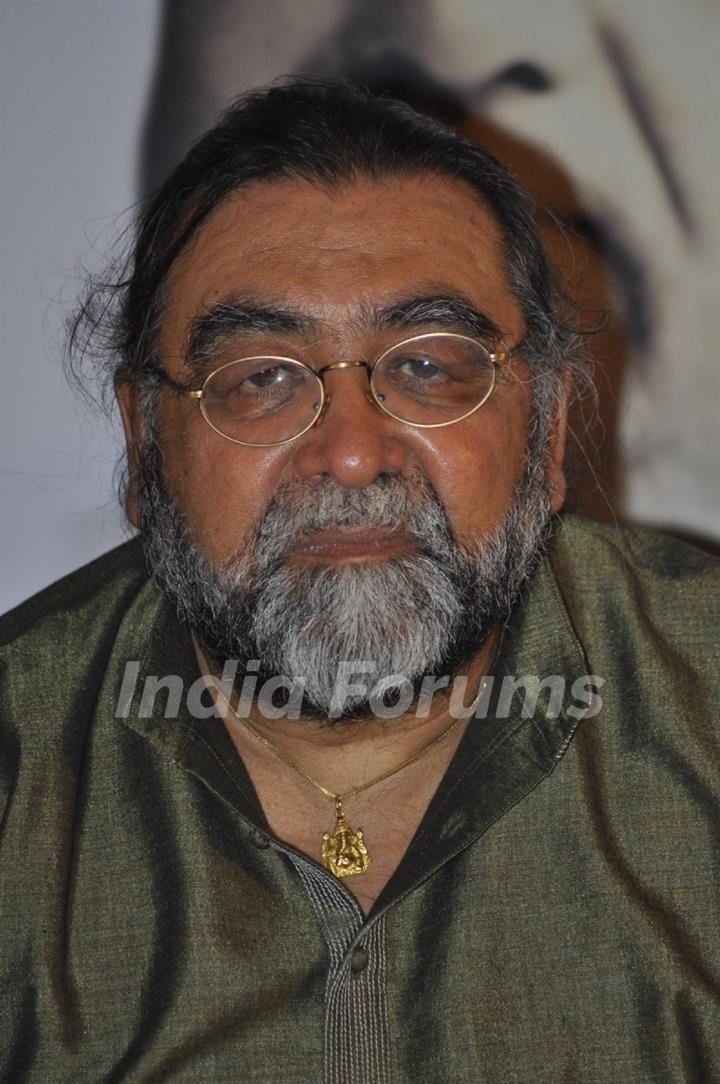 Jaaved Jaaferi, Prahlad Kakkar, Vidya Malvade, Baba Azmi & Tanvi Azmi at the launch of 4th Nashik International Film Festival