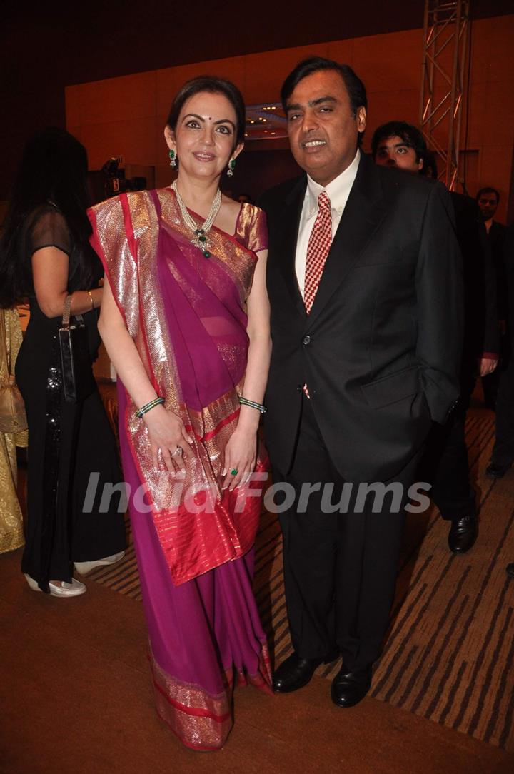 Mukesh Ambani and Nita Ambani at CNN IBN Heroes Event 2012