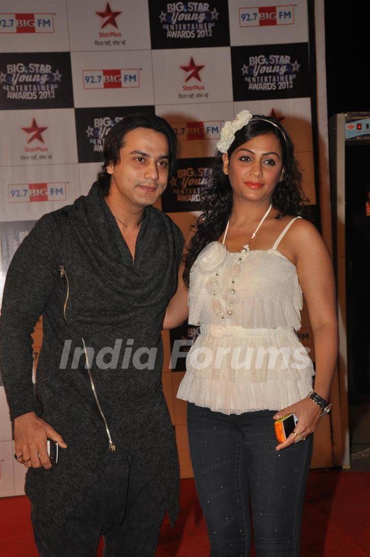 Saillesh Gulabani & Ashita Dhawan Gulabani at BIG STAR Young Entertainer Awards 2012