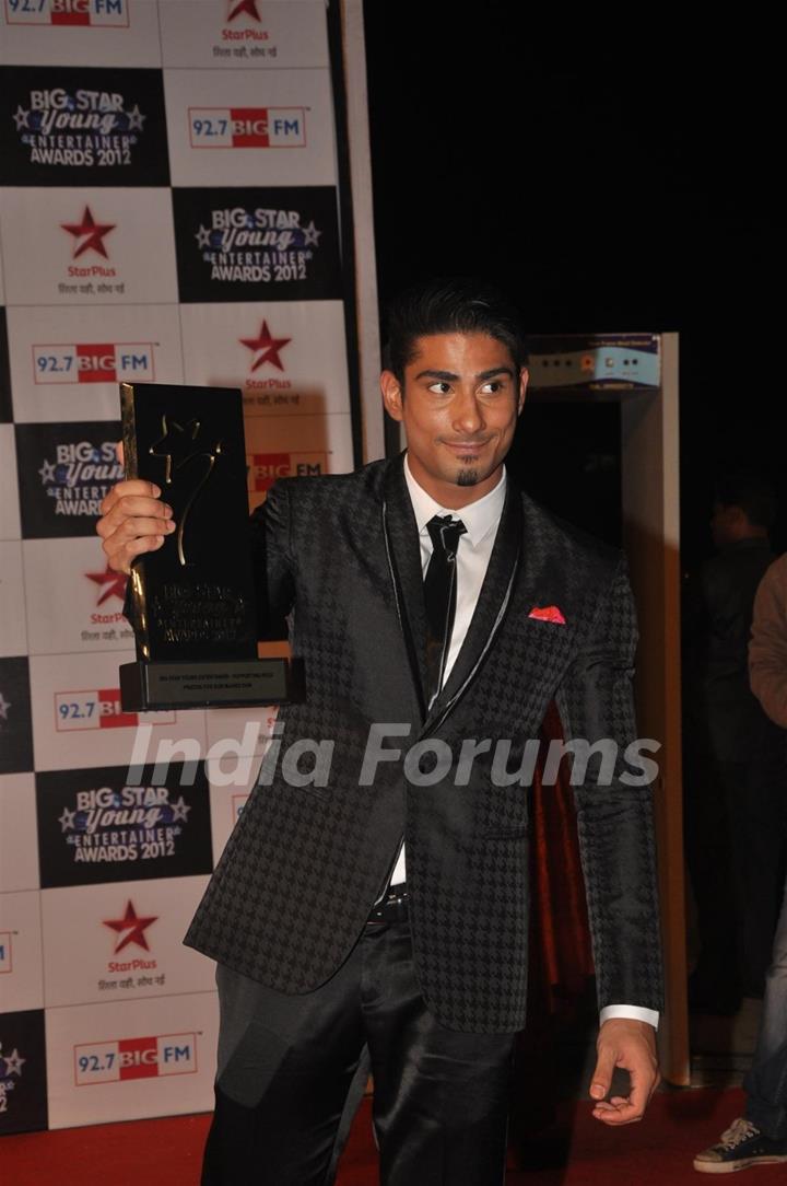 Prateik Babbar at BIG STAR Young Entertainer Awards 2012