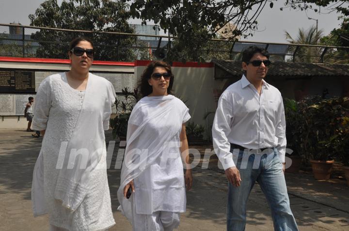 Madhuri Dixit and Dr Sreeram Nene at Mona Kapoor's funeral at Pawan Hans