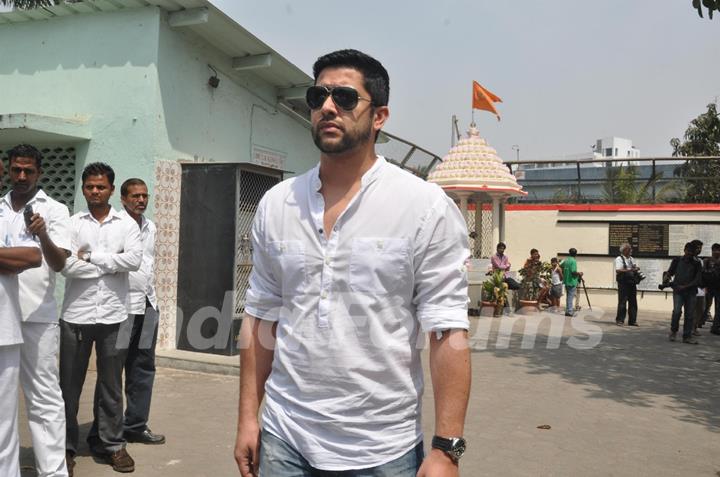 Aftab Shivdasani at Mona Kapoor's funeral at Pawan Hans