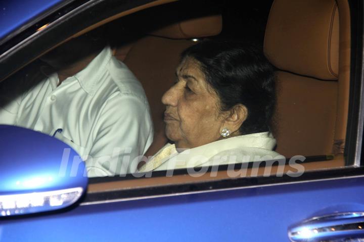 Lata Mangeshkar at Mukesh Ambani's bash for Sachin Tendulkar