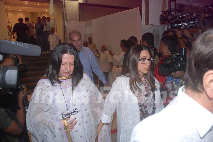 Karishma Kapoor with Babita Kapoor at Mona Kapoor's prayer meet in Mumbai. .