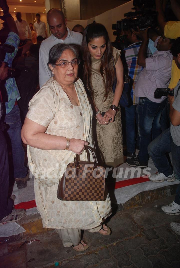 Celebs at Mona Kapoor's prayer meet in Mumbai. .