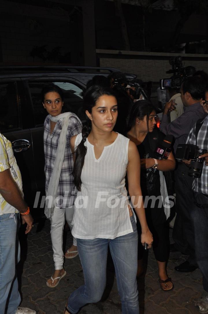 Shradha Kapoor at chautha of Mona Kapoor