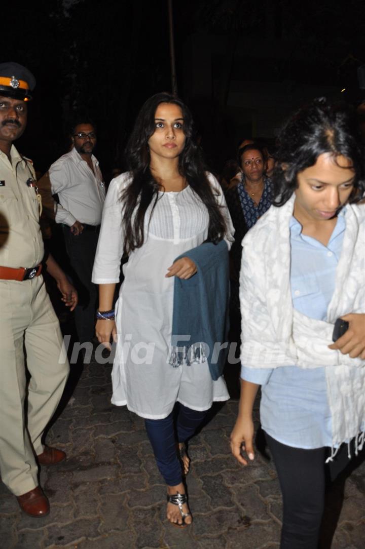 Vidya Balan at chautha of Mona Kapoor