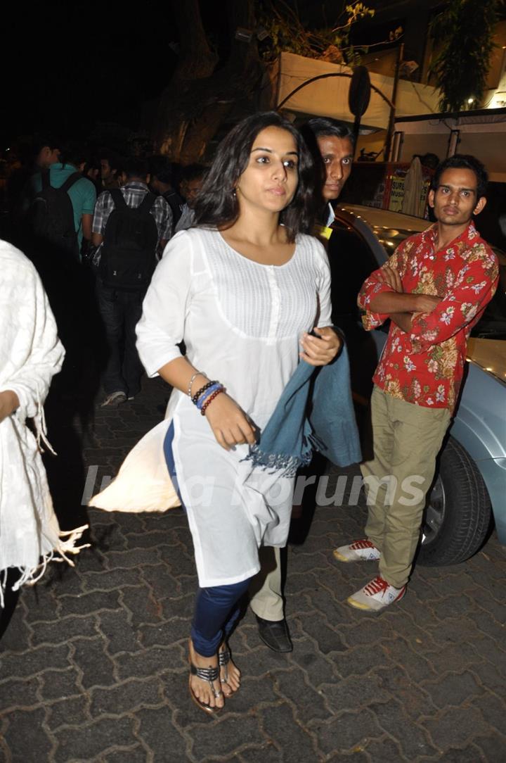 Vidya Balan at chautha of Mona Kapoor