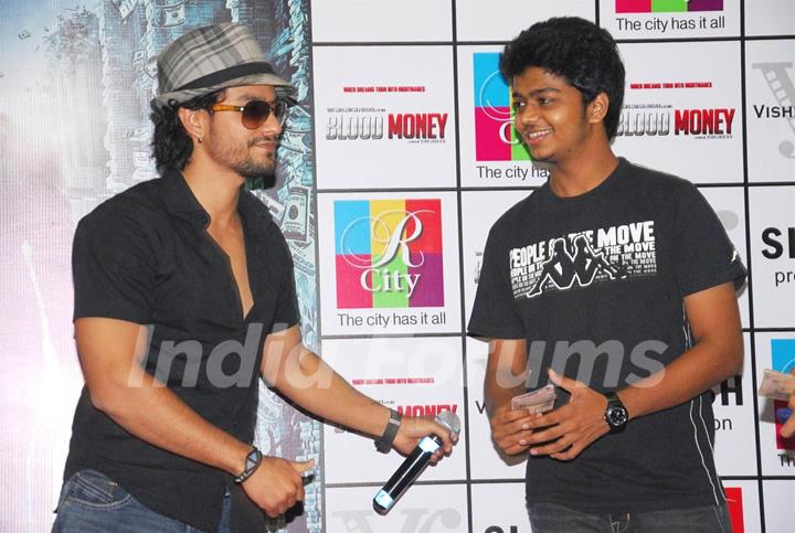 Kunal Khemu promote film 'Blood Money'