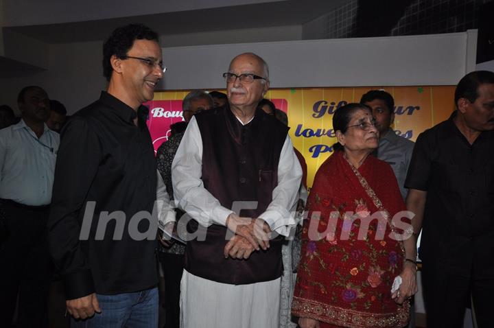 Vidhu Vinod Chopra and LK Advani at premiere of film Parinda at PVR