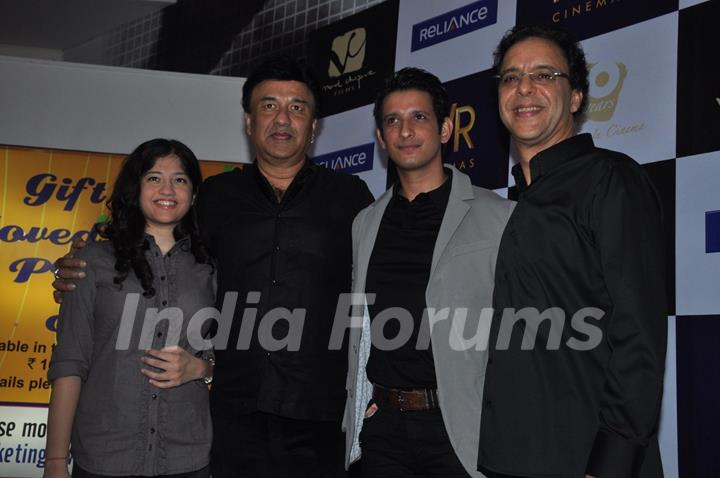 Anu Malik, Sharman Joshi and Vidhu Vinod Chopra at premiere of film Parinda at PVR