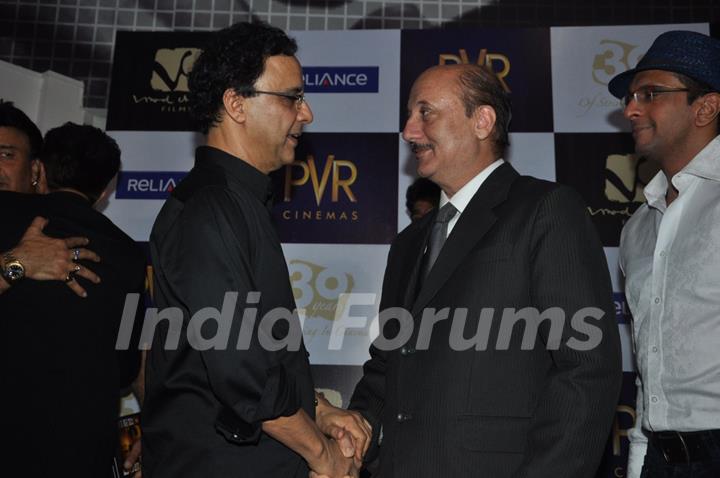 Vidhu Vinod Chopra and Anupam Kher at premiere of film Parinda at PVR