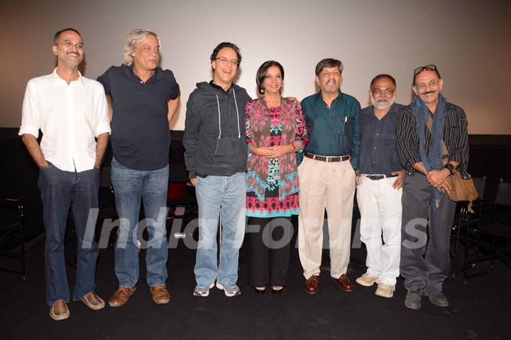 Vidhu Vinod Chopra,Shabana Azmi,Sudhir Mishra,Ramesh Sippy & Amol Palekar at Khamosh film screening