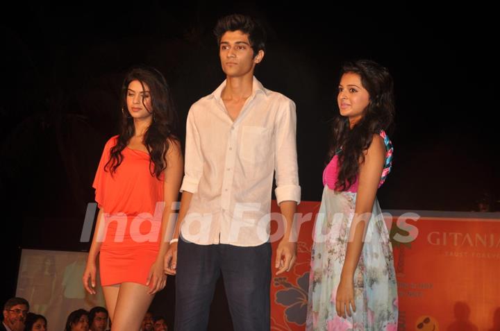 Celebs on the ramp at GR8! Fashion Walk for the Cause Beti