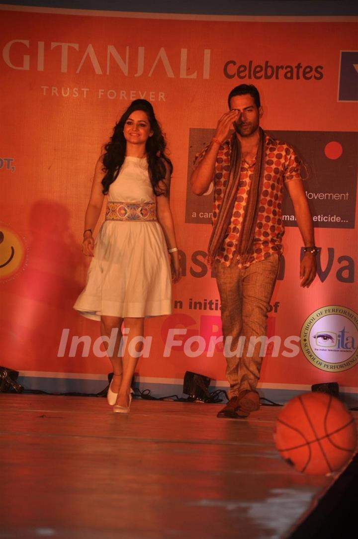 Sudhanshu Pandey and Muskaan Mehani at GR8! Fashion Walk for the Cause Beti by Television Sitarre