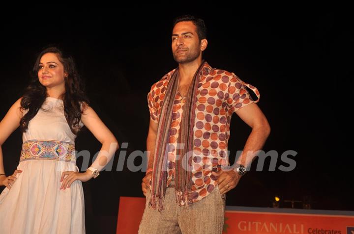 Sudhanshu Pandey and Muskaan Mehani at GR8! Fashion Walk for the Cause Beti by Television Sitarre