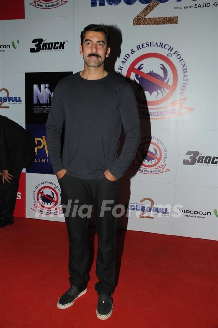 Special charity screening of 'Housefull 2' for Cancer Aid Foundation