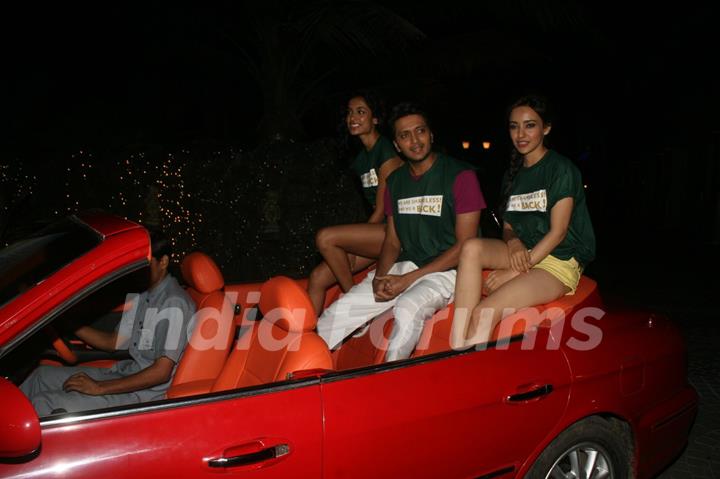 Ritesh Deshmukh, Sarah Jane Dias & Neha Sharma at the first look launch of film Kyaa Super Kool Hain Hum