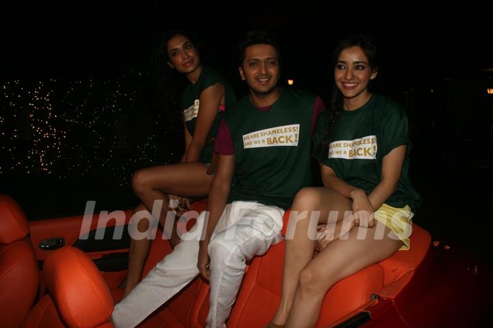 Ritesh Deshmukh, Sarah Jane Dias & Neha Sharma at the first look launch of film Kyaa Super Kool Hain Hum