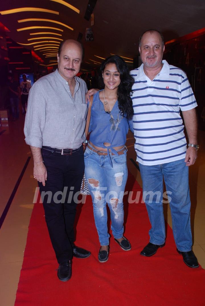 Anupam Kher at Chhodo Kal Ki Baatein film premiere in Cinemax, Mumbai. .