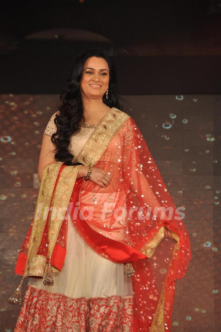 Padmini Kolhapure at Lilavati's 'Save & Empower Girl Child' show