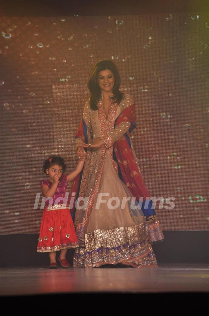 Sushmita Sen with her daughter Alisah at Lilavati's 'Save & Empower Girl Child' show