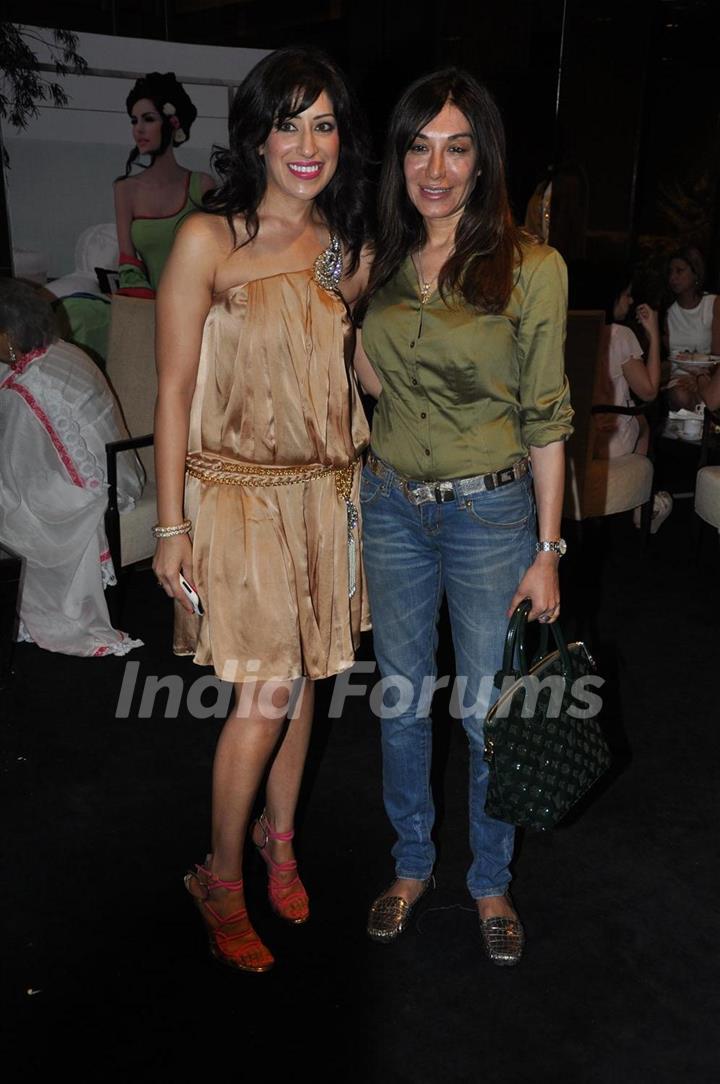 Maheka Mirpuri’s Spring Summer Collection 2012 in Mumbai