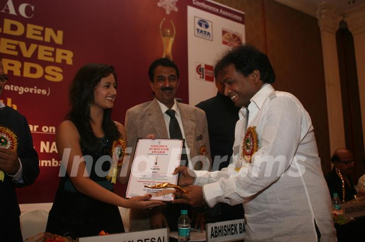 Rashmi Desai and Sunil Pal at Golden Achiever Awards 2012