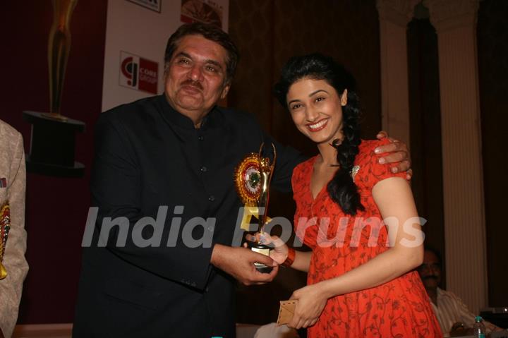 Raza Murad and Ragini Khanna at Golden Achiever Awards 2012