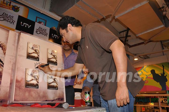 Siddharth Roy Kapur at Paan Singh Tomar DVD Launch