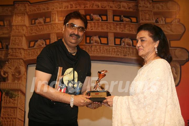 Kumar Sanu and Asha Parekh at Dadasaheb Ambedkar Awards at Dadasaheb Ambedkar Awards