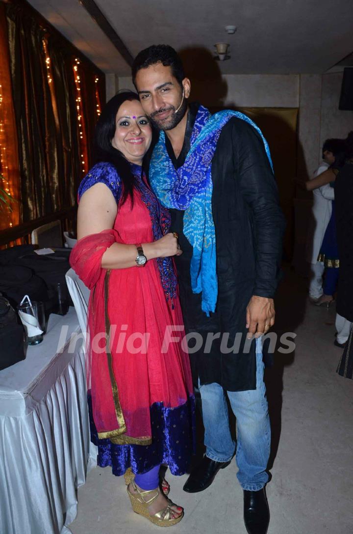 Sudhanshu Pande with wifey at the sangeet ceremony of Bappa Lahiri & Taneesha Verma held last night