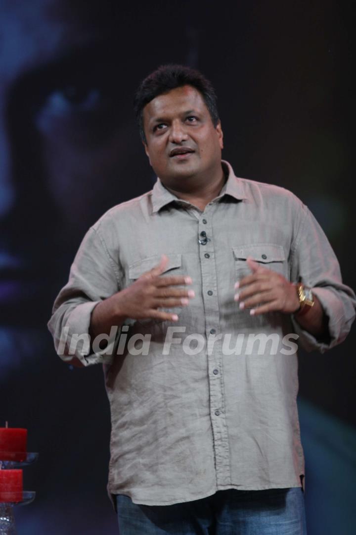 Sanjay Gupta on the sets of Isi Ka Naam Zindagi
