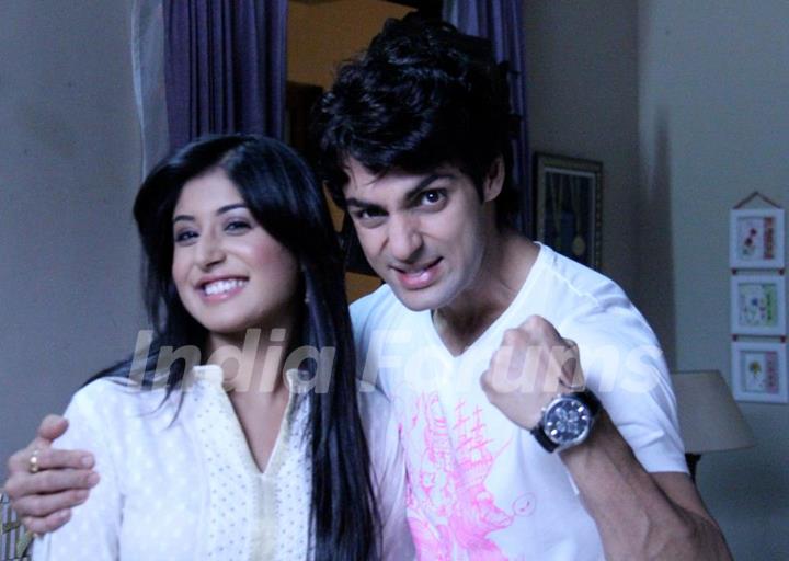 Karan Wahi & Kritika Kamra on sets of Kuch Toh Log Kahenge