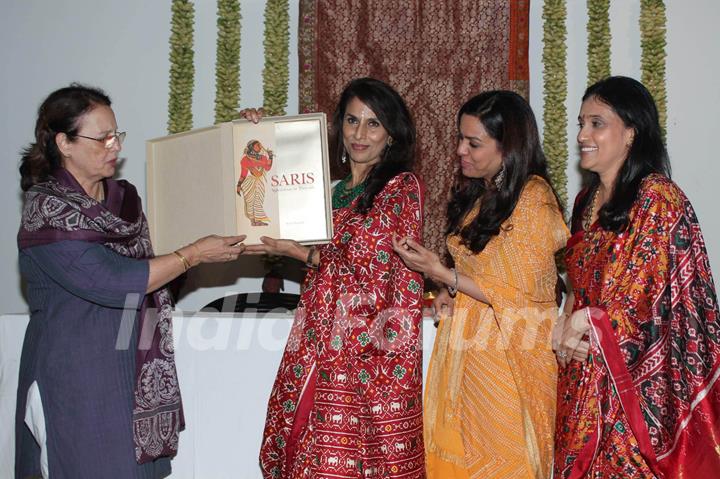 Soha Parekh, Shobhaa De, Pheroza Godrej and Sangita Jindal at Soha Parekh sari book launch