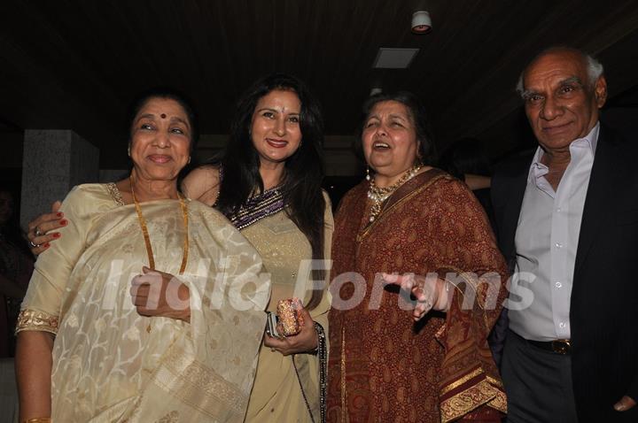 Poonam Dhillon, Asha Bhosle, Pamela Chopra and Yash Chopra at Poonam Dhillon' Birthday Bash