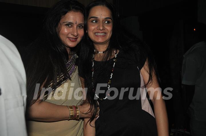 Poonam Dhillon with Shivangi Kapoor at Poonam Dhillon's Birthday Bash