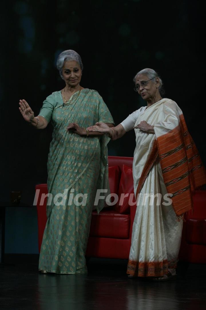 Waheeda Rehman on the sets of Isi Ka Naam Zindagi