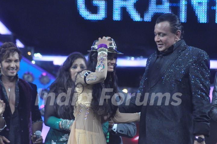 Mithun Chakraborty and Rajasmita Kar at Dance India Dance grand finale