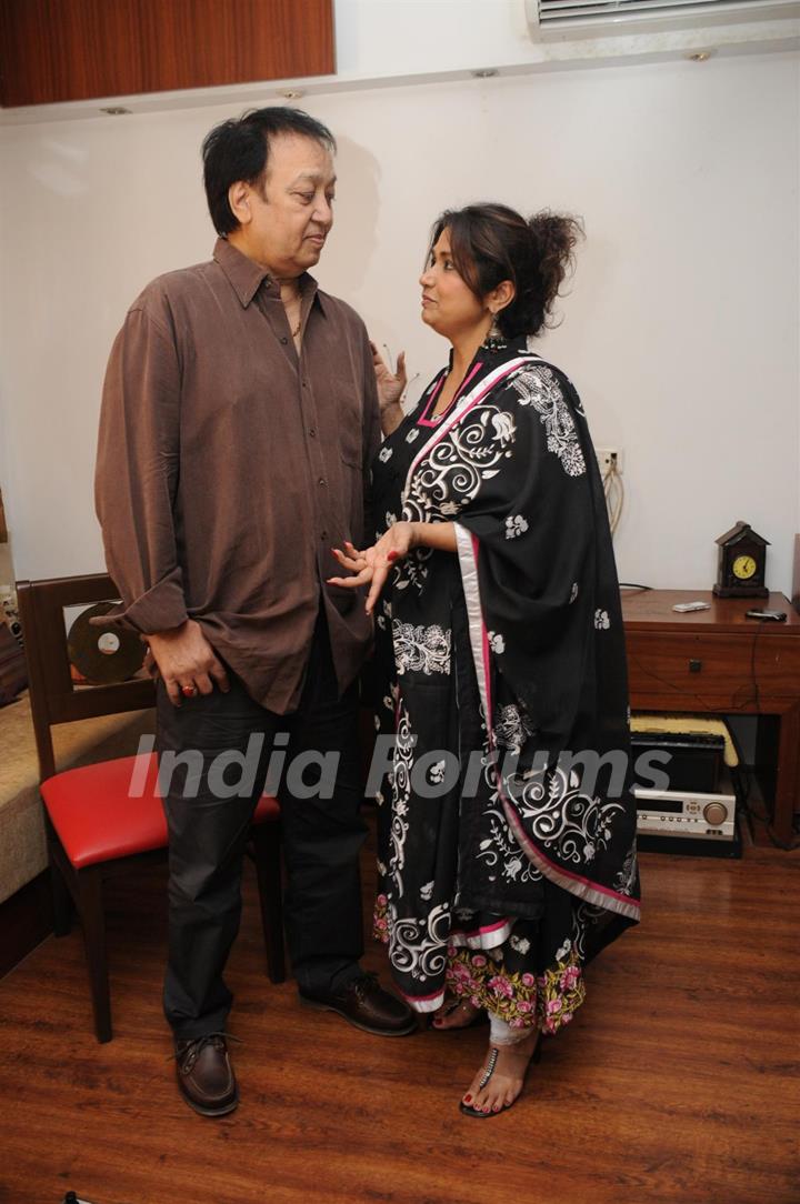 Bhupinder and Mitali Singh at rehersal for the upcoming music album 'Aksar' in Mumbai