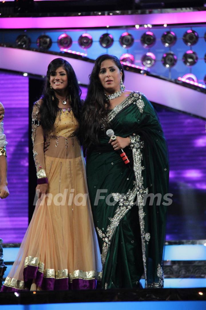 Rajasmita Kar and Geeta Kapoor at Dance India Dance Season 3 Grand Finale in Mumbai