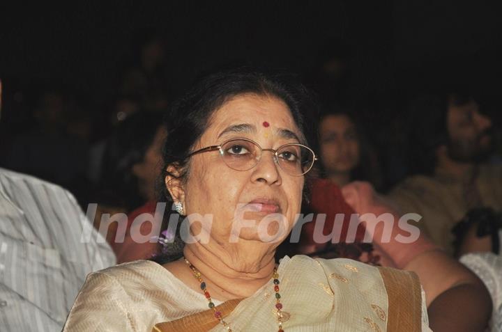 Usha Mangeshkar at Master Dinanath Mangeshkar Awards 2012