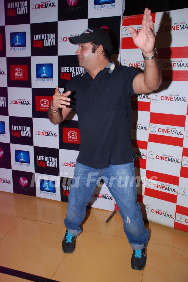 Suresh Menon at 'Life Ki Toh Lag Gayi' premiere