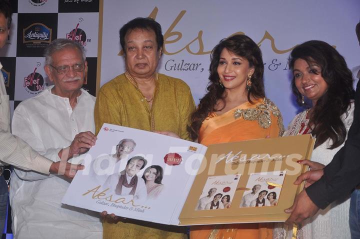 Gulzar, Bhupinder Singh, Madhuri Dixit and Mitali Singh at the launch of Gulzar's Album 'Aksar'