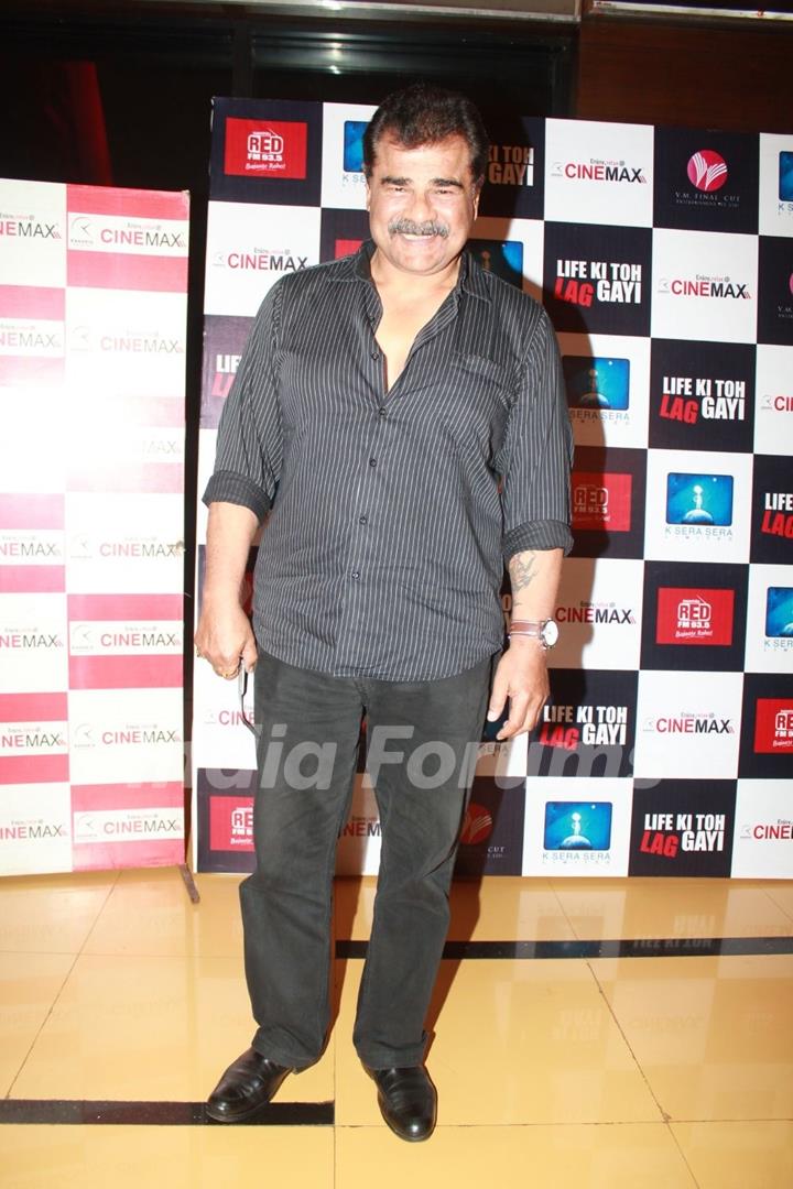 Sharat Saxena at 'Life Ki Toh Lag Gayi' premiere at Cinemax, Mumbai