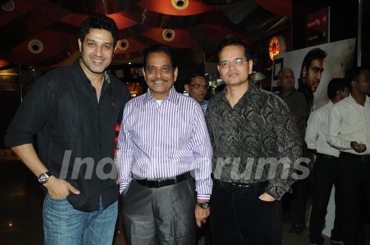 Khalid Siddiqui, Ratan Jain and Champak Jain at Premiere of film Tezz