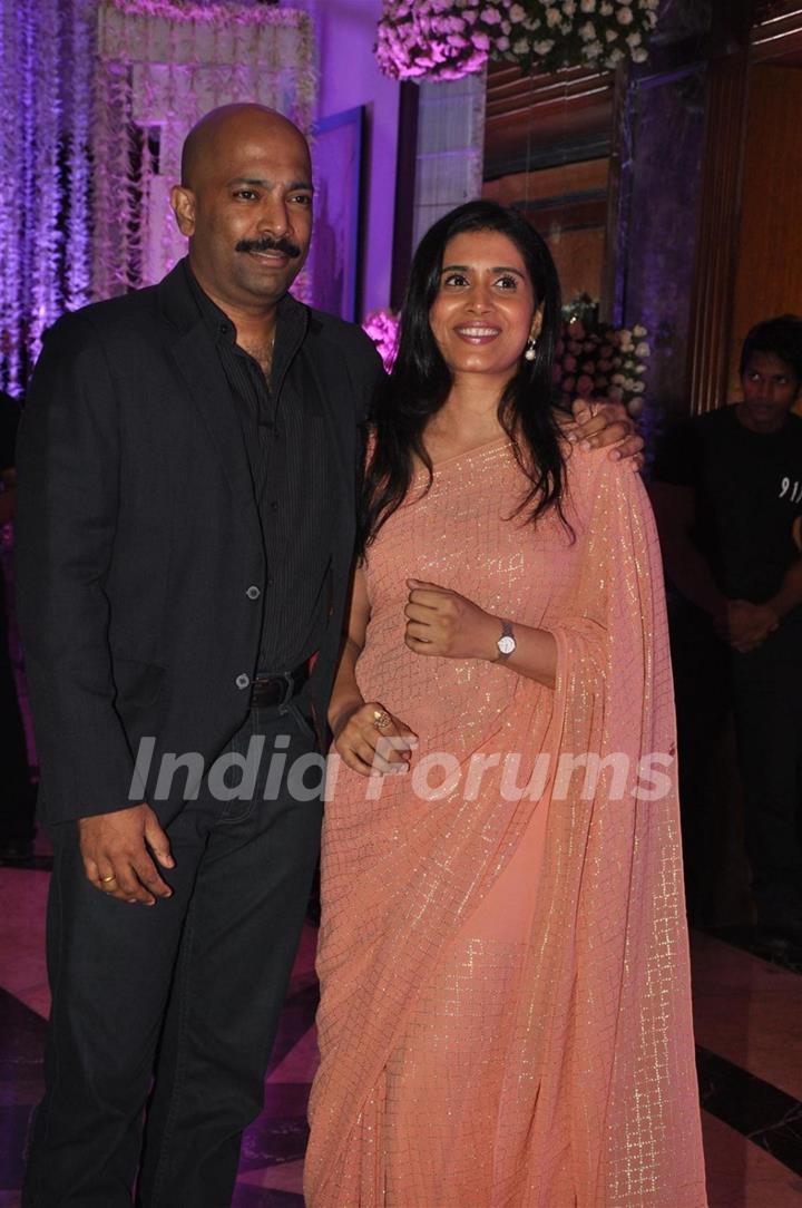 Sonali Kulkarni & Nachiket Pantvaidya at Sunidhi Chauhan and Hitesh Sonik Wedding Reception Ceremony